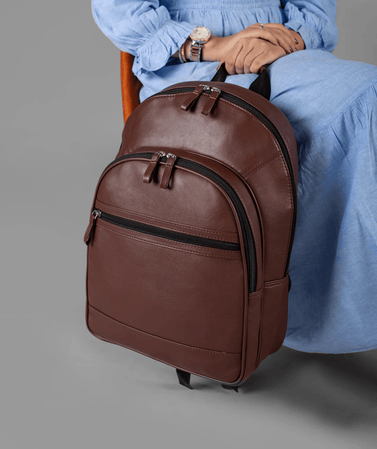 5 Best Budget-Friendly Hiking Backpacks for Beginners - LeatherNoLeather