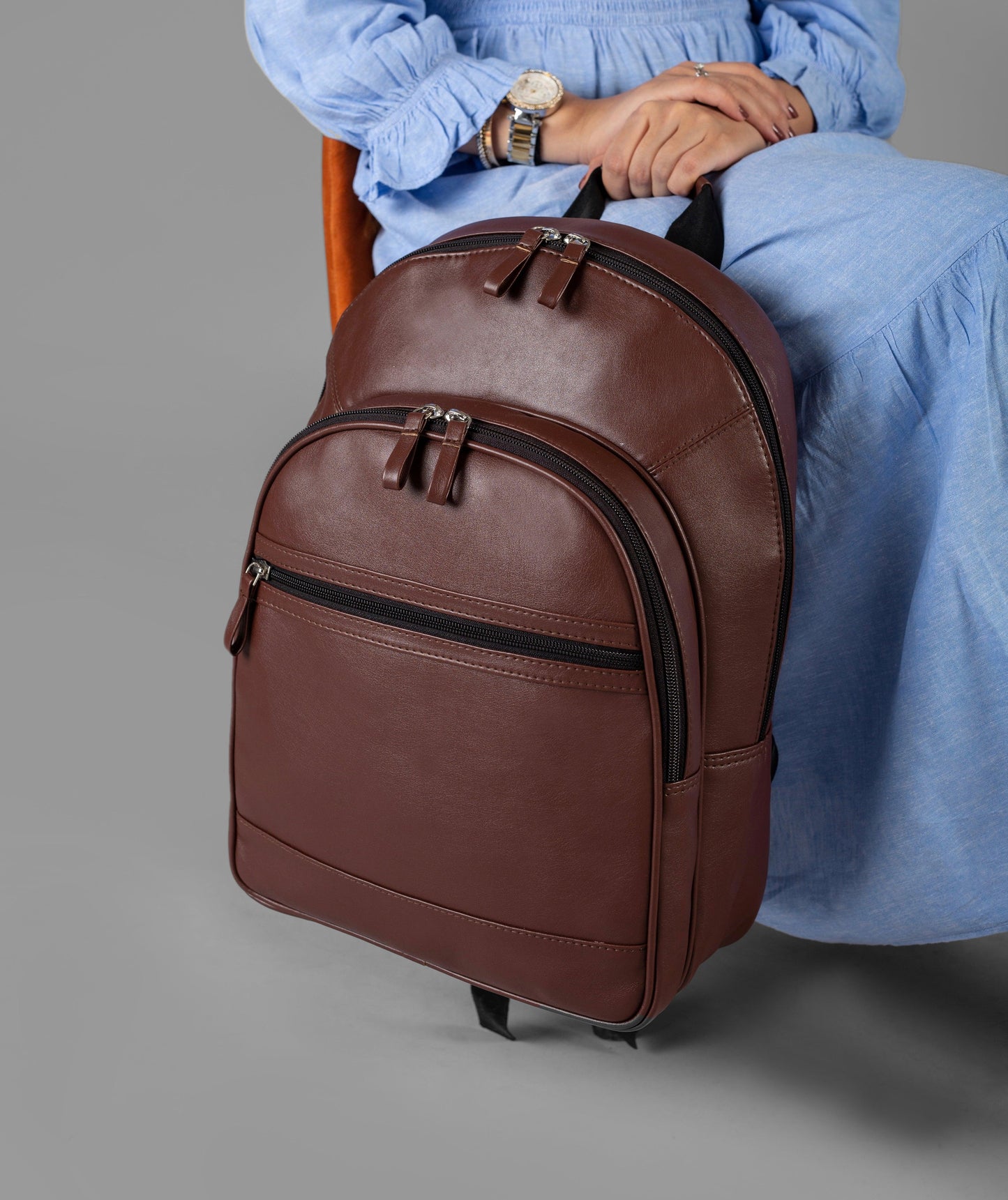 Brown leather Backpack with handle - LeatherNoLeather