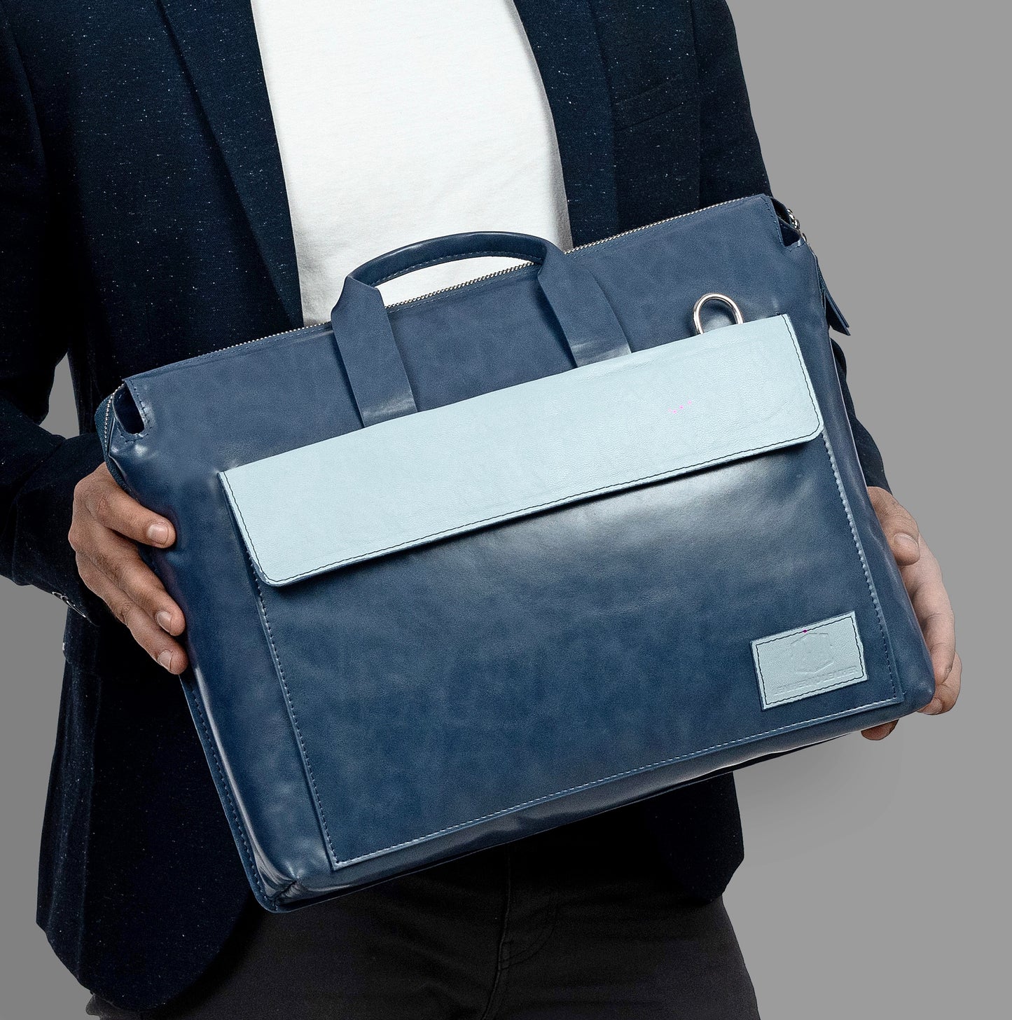 Nova Laptop Bag - LeatherNoLeather