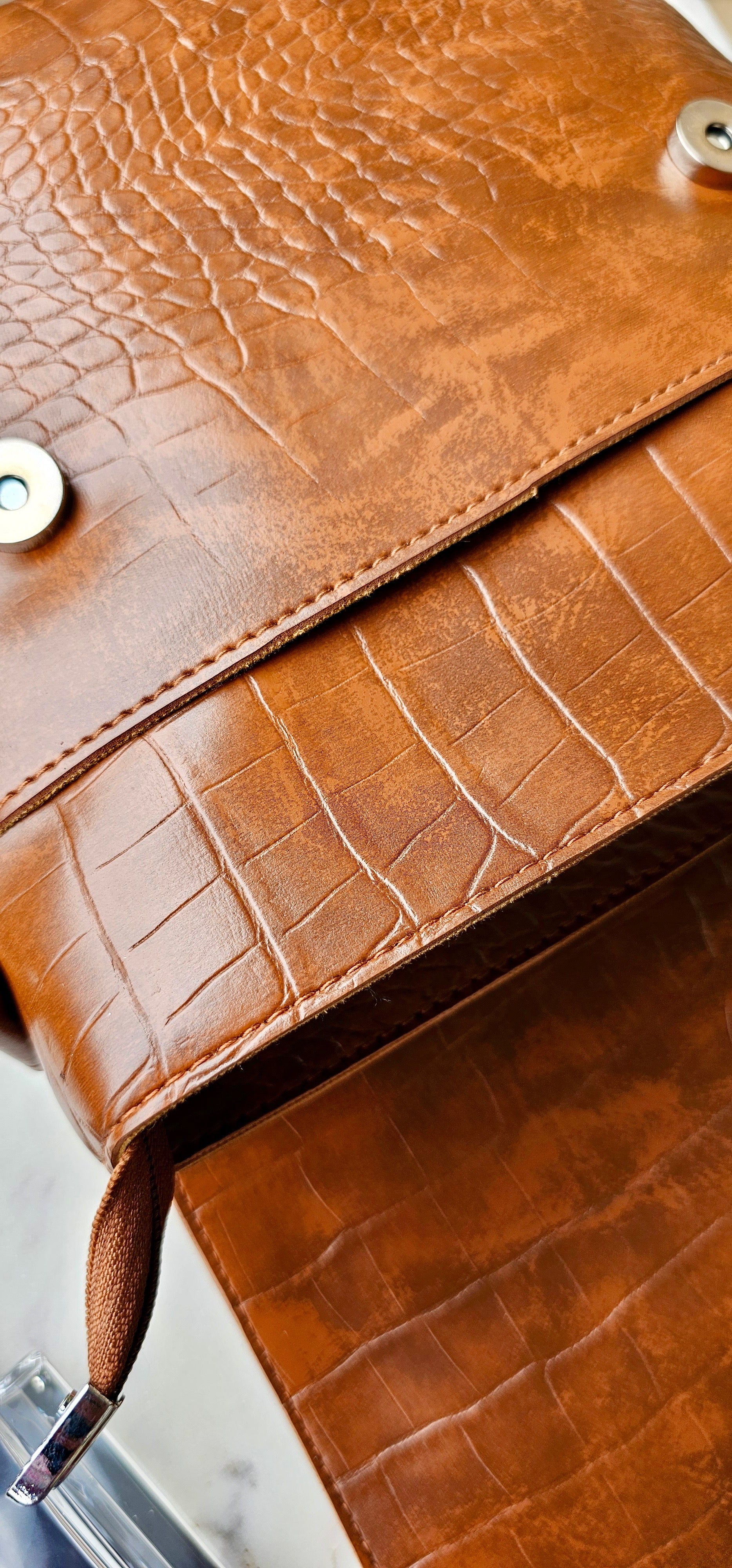 Crossbody Bag - LeatherNoLeather
