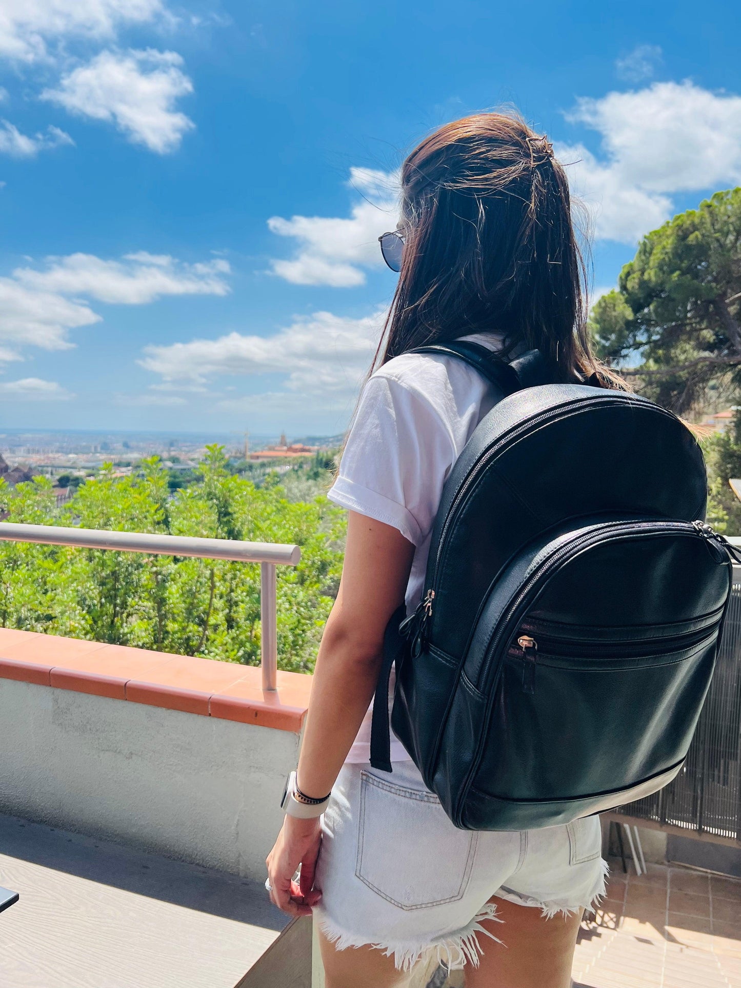 Backpack - LeatherNoLeather